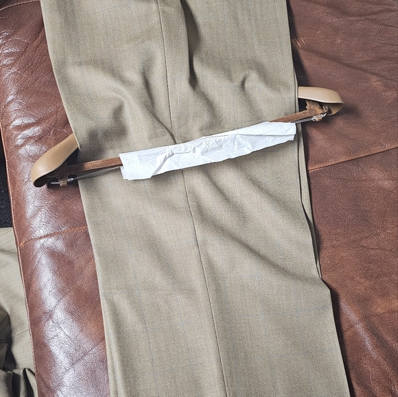3pc dbl breasted tan herringbone with a hint of blue pants are 31in inseam - Picture 9 of 10